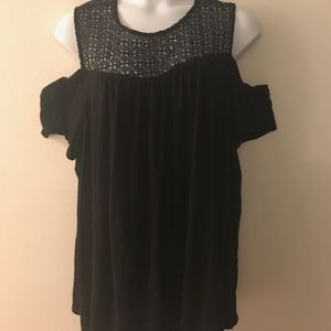 Old Navy Tops - Old Navy cold shoulder crochet top Old Navy Tops - Old Navy cold shoulder crochet top